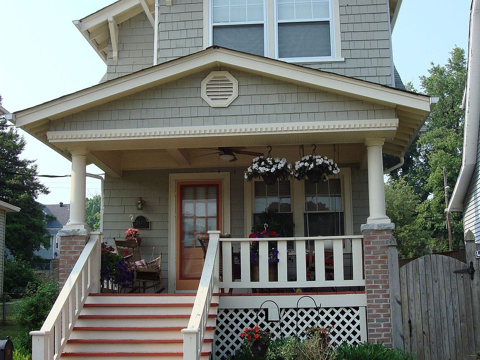 2415 Newton St NE