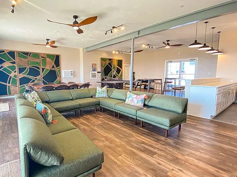 1000 E Ocean View Ave — Photo 3