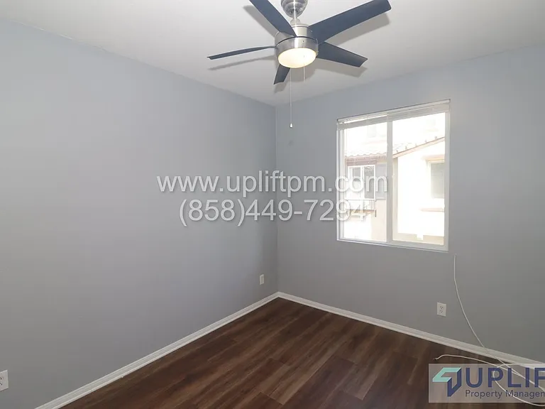 4300 Newton Ave #65 — Photo 19