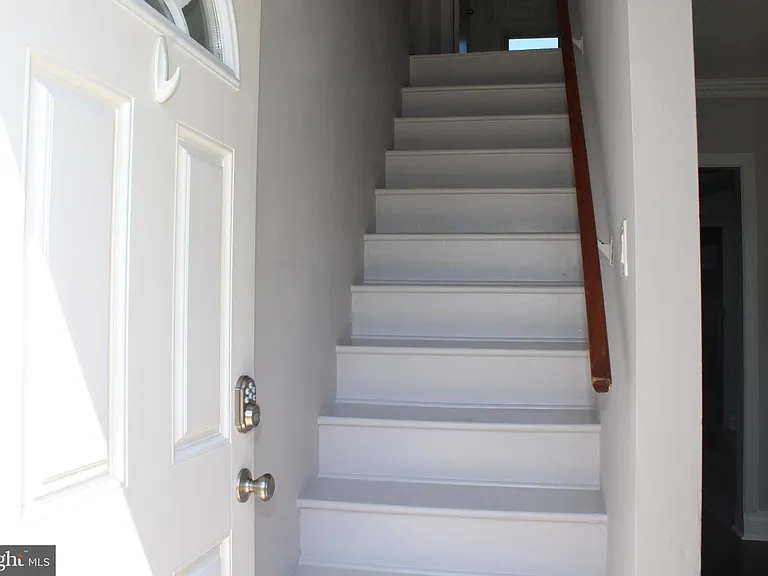 7 Cedar Dr — Photo 3