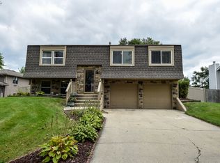 2408 Durness Ct, Crest Hill, IL 60403