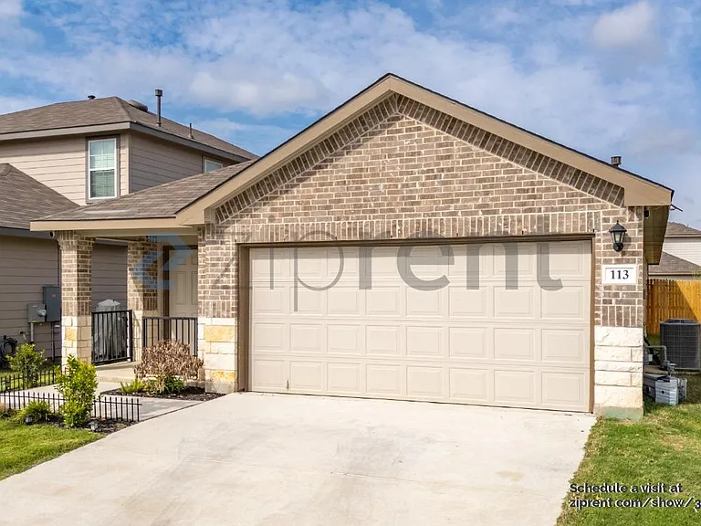 113 Chipping Aly — Photo 2