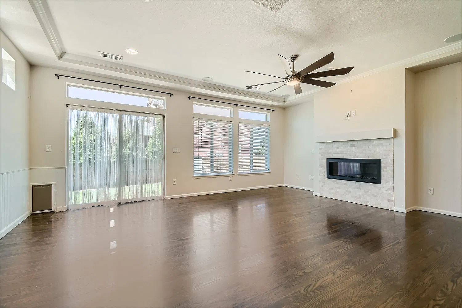 4 bed, 2651 sqft, $3,350 — Photo 4