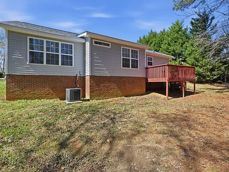 109 Holly Mountain Rd — Photo 32