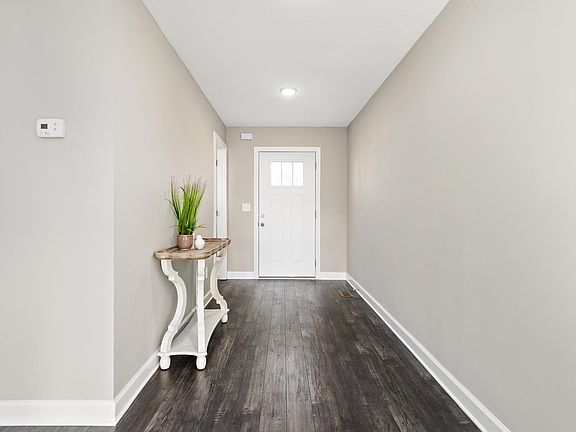 5th image of 151 Magnolia Pl