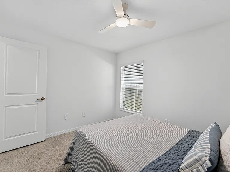 17512 Shirewood Way — Photo 17