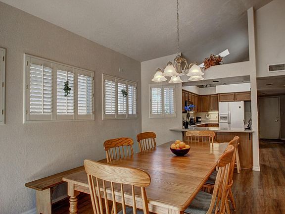 3rd image of 1627 E Waltann Ln