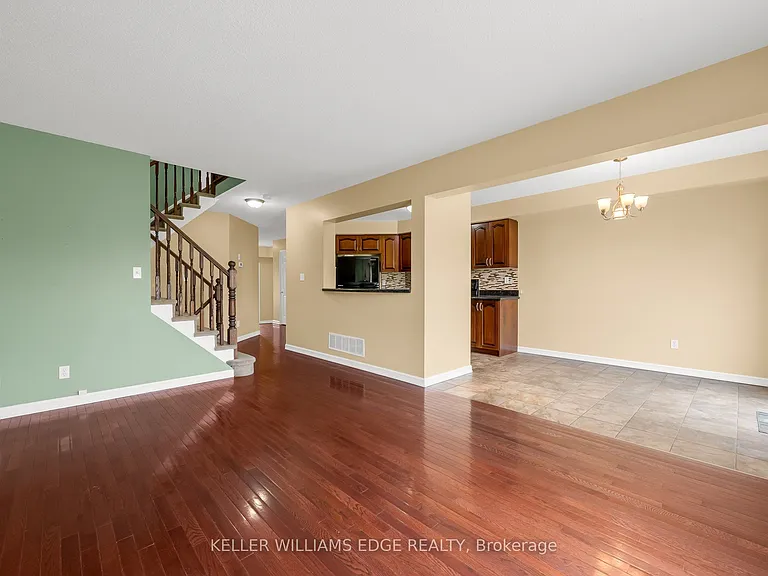 76 Cedarville Dr — Photo 3
