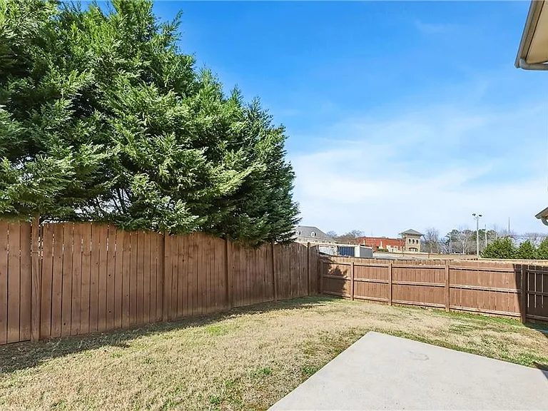 1923 Thomas Pointe Trce — Photo 11
