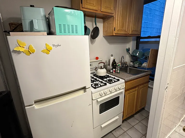188 Orchard St #8 — Photo 10
