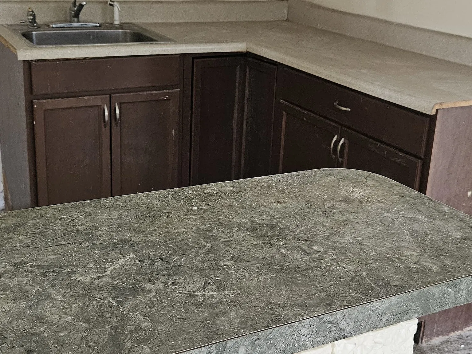 3 bed, 2000 sqft, $2,100 — Photo 4