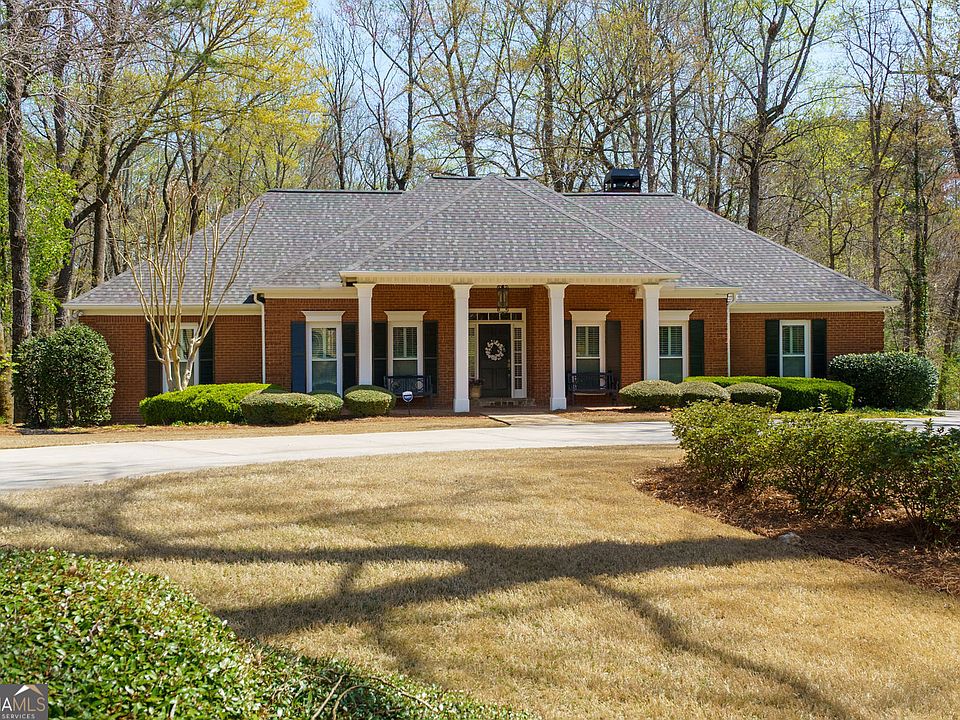 1st image of 300 Chase Ln