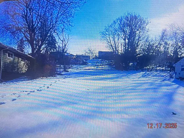 1111 Briarcliff Ln Lot 43, Clinton, IA 52732