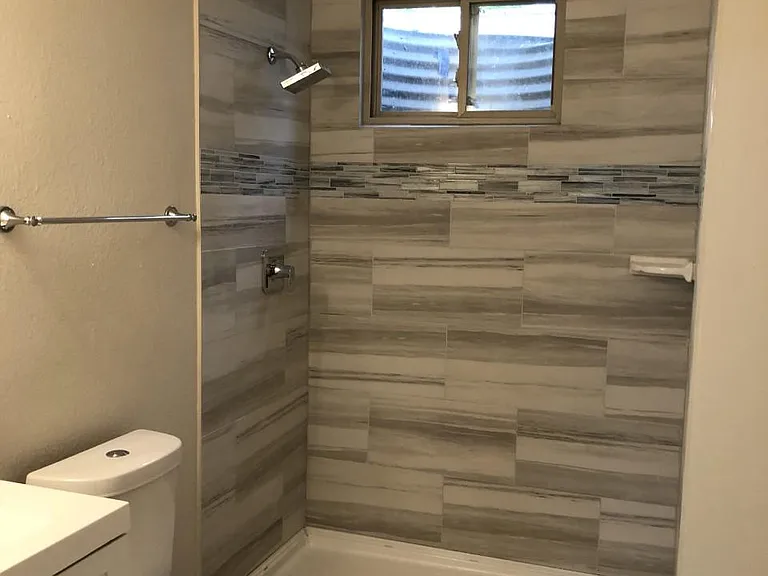 E Highline Cir — Photo 9