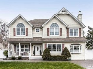 763 Frankford Rd, West Babylon, NY 11704