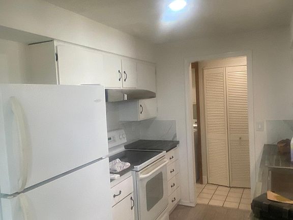 3rd image of 1107 W Orchard Ave