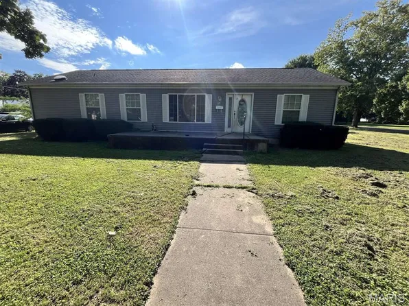 211 N 7th St, Canton, MO 63435