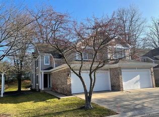 2445 Mulberry Ct, Ann Arbor, MI 48104