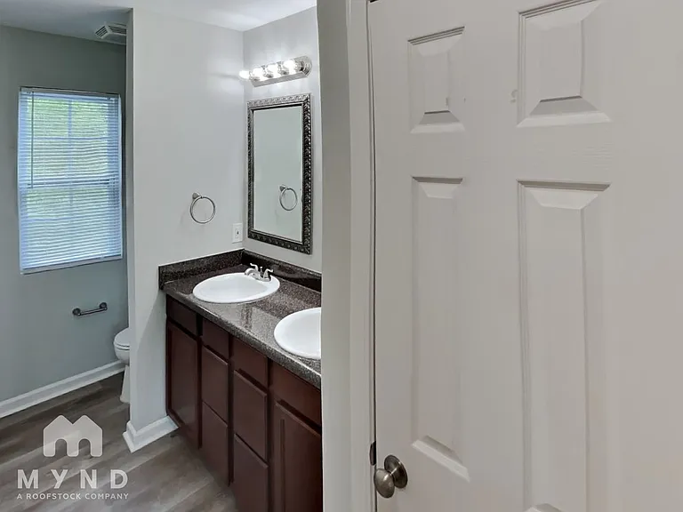 6108 Fazenda Dr — Photo 11