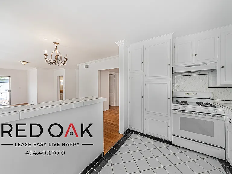 1247 Berkeley St #6 — Photo 14