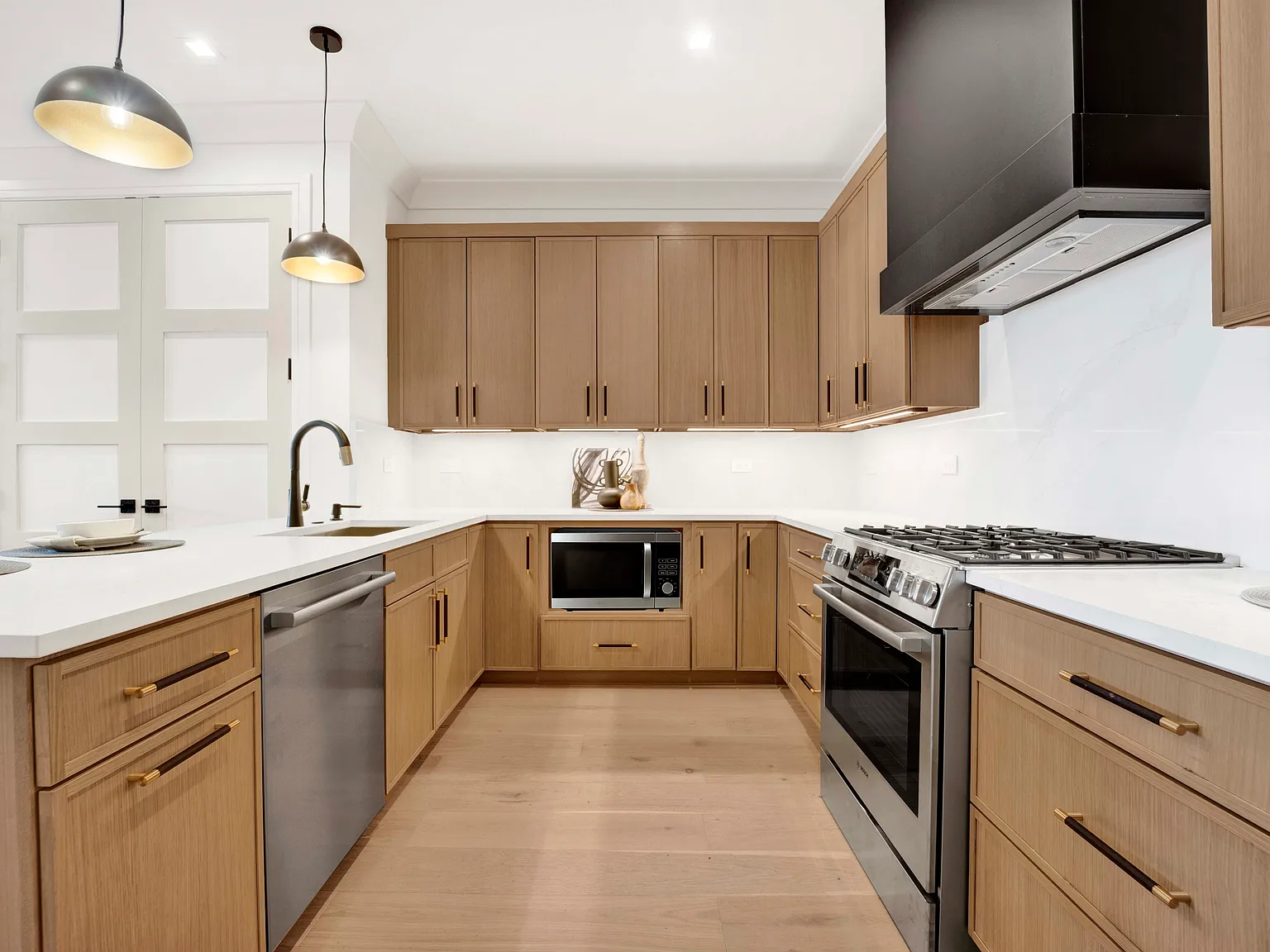 2 bed, $3,950 — Photo 3