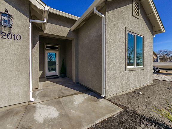 5th image of 22010 Carmelo St