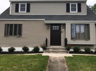 5 Stalter Dr, Wayne, NJ 07470