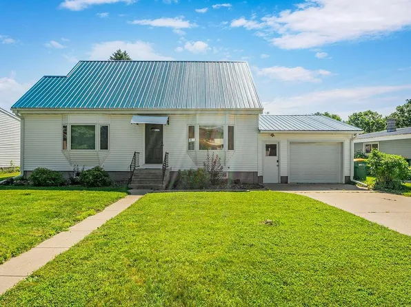 422 S Ellsworth St, Houston, MN 55943