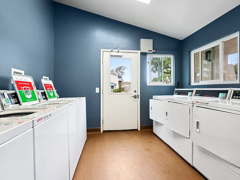 Oceanwood Apartments — Photo 30