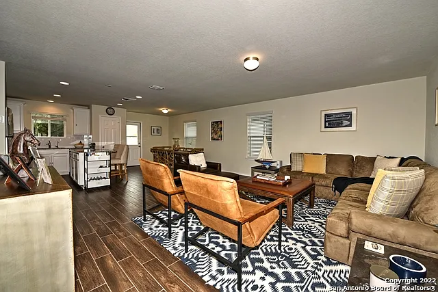 7807 Cottonwood Rdg — Photo 9
