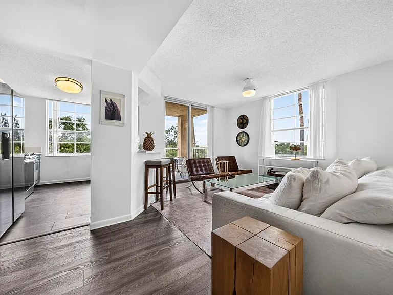 520 SE 5th Ave #2211 — Photo 4