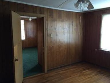 2nd image of 504 Lowell Ave