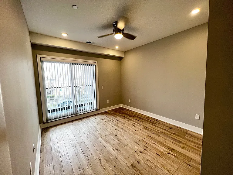 Veranda Apartments — Photo 34