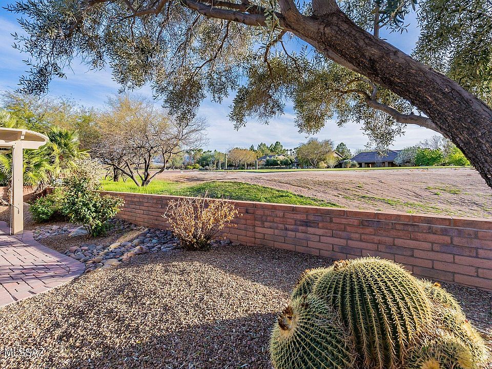 1st image of 2046 E Desert Fox Dr