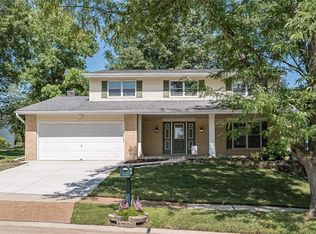 654 Green Isles Dr, Fenton, MO
