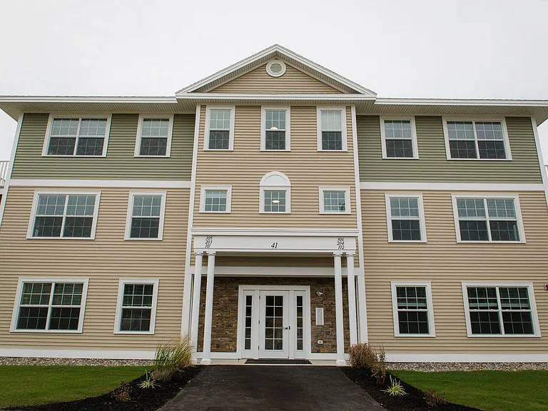 70A Premier Dr — Photo 1