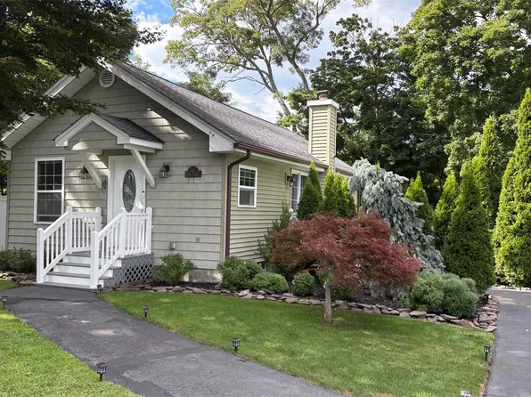15 Park Ave, Nesconset, NY 11767