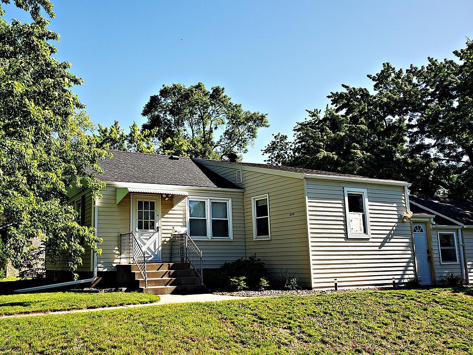 1st image of 1014 17th Ave N