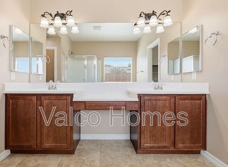 2717 E Ficus Way — Photo 29