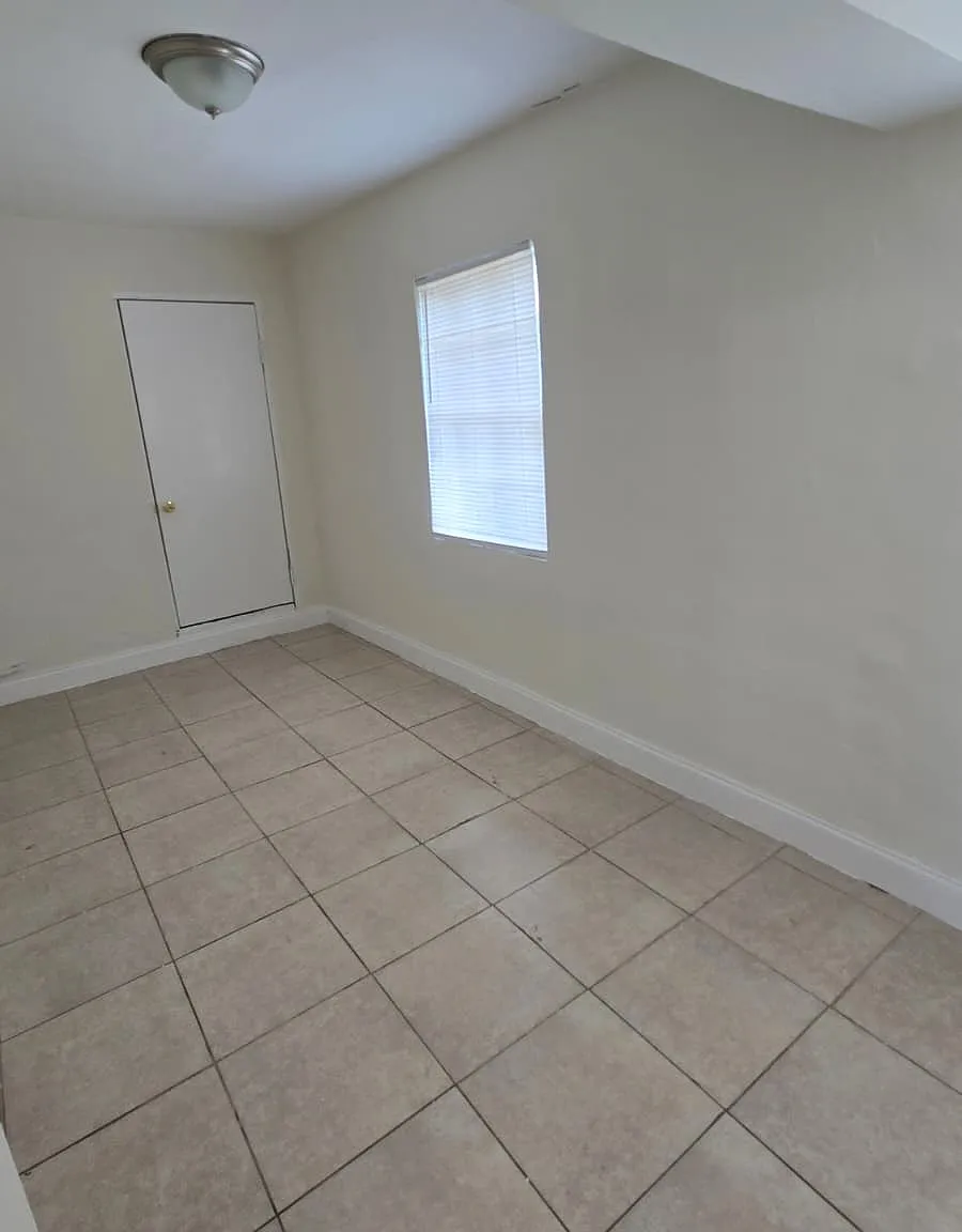 2 bed, 1100 sqft, $1,850 — Photo 2