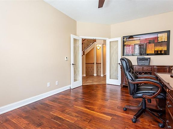 4th image of 20824 Westminster Dr