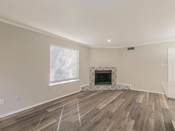 2nd image of 3319 W 5th St APT A