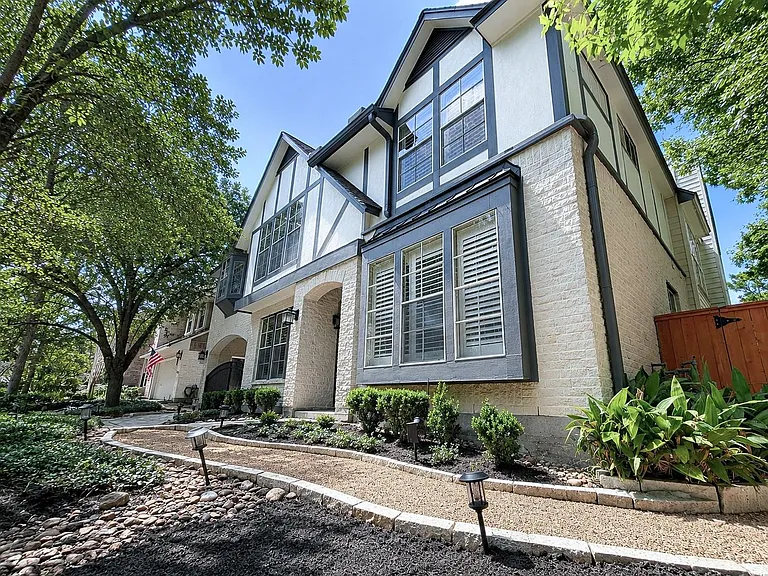 18 Doeskin Pl — Photo 3