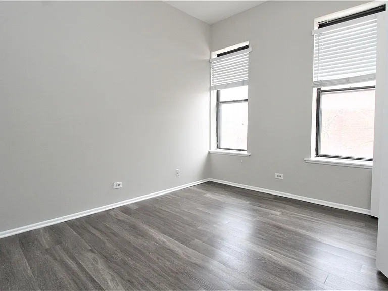 807 W Willow St #2D — Photo 21