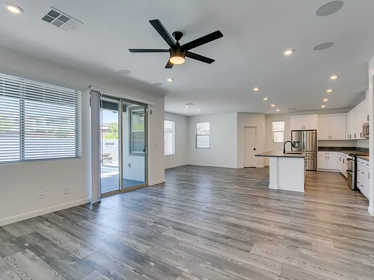 6915 Fordham Creek St — Photo 14