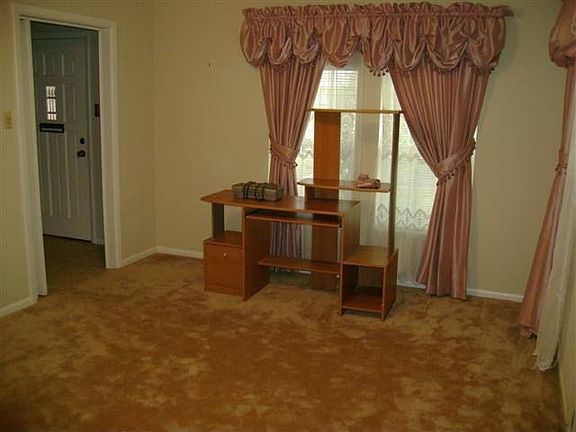 2nd image of 1008 N 30th St