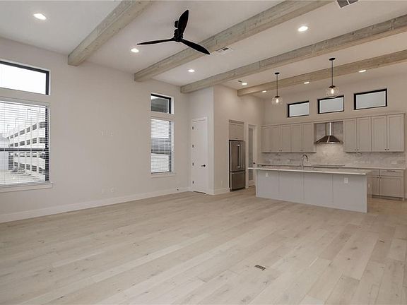 5th image of 13304 Galleria Cir