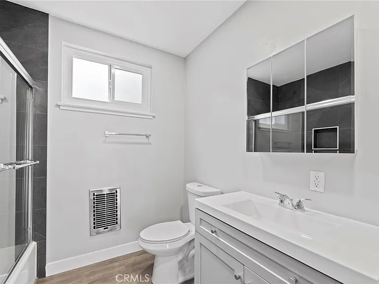 2027 Vista Del Mar St #3 — Photo 13