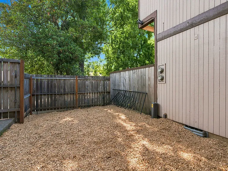 Rolling Hills Townhouses — Photo 65
