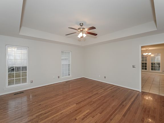 3rd image of 305 Rainwood Ct